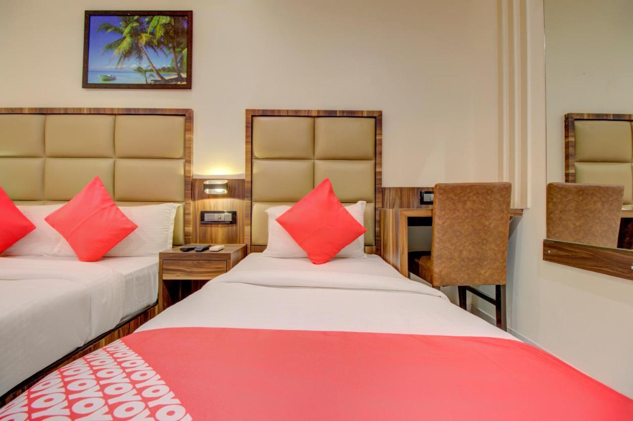 Oyo 76180 Hotel Meriton Mumbai Exteriör bild